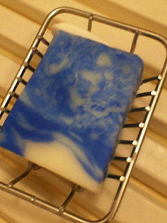 「石けん」が違くって、スマン。